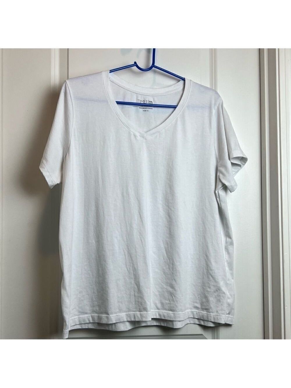 Time and Tru XXL White V-Neck T shirt very soft